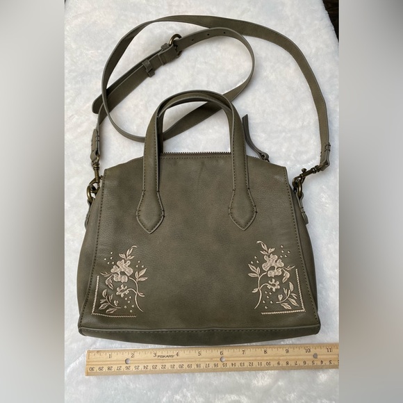 Universal Thread Elegant Olive Green Embroidered Handbag - Picture 3 of 8